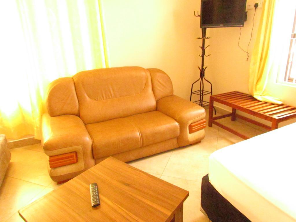 Fq Hotel Limited ดาร์เอสซาลาม ภายนอก รูปภาพ