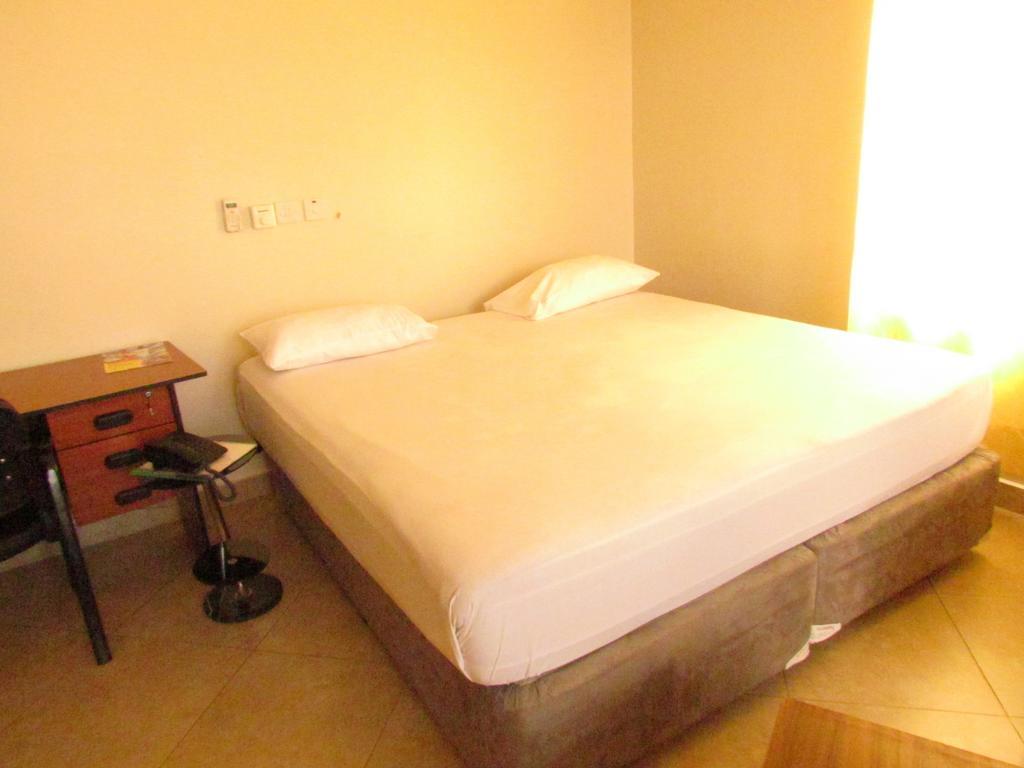 Fq Hotel Limited ดาร์เอสซาลาม ภายนอก รูปภาพ