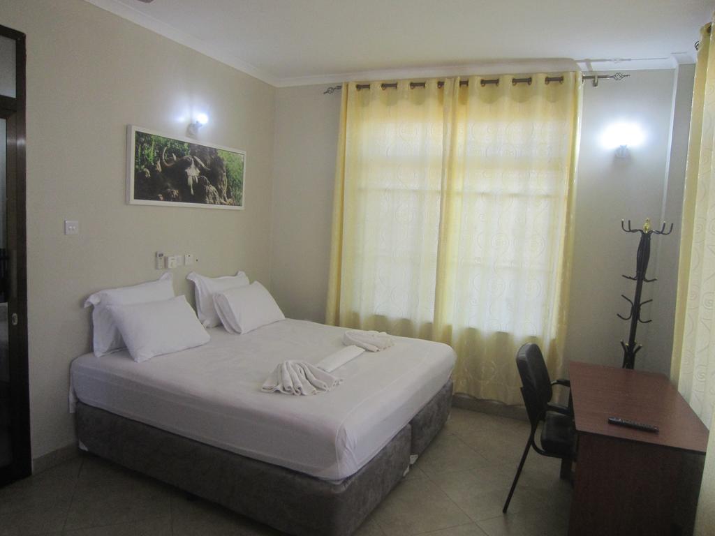 Fq Hotel Limited ดาร์เอสซาลาม ภายนอก รูปภาพ